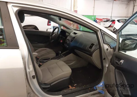 2015 Kia Forte Lx из США, поврежденный, VIN KNAFX4A63F5313472